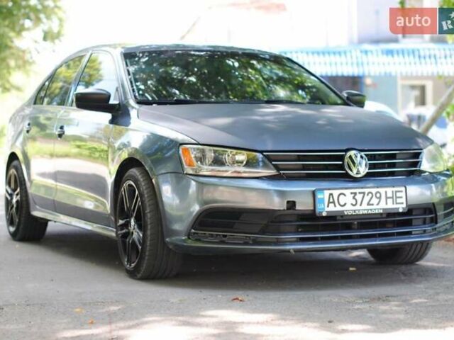 Серый Фольксваген Джетта, объемом двигателя 1.8 л и пробегом 311 тыс. км за 9500 $, фото 1 на Automoto.ua