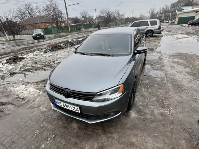 Серый Фольксваген Джетта, объемом двигателя 1.8 л и пробегом 273 тыс. км за 8900 $, фото 1 на Automoto.ua