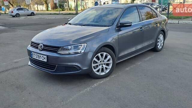 Серый Фольксваген Джетта, объемом двигателя 1.8 л и пробегом 111 тыс. км за 9500 $, фото 1 на Automoto.ua