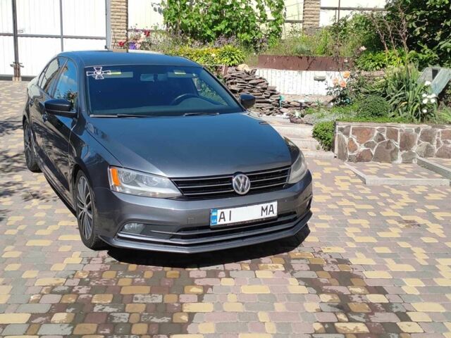 Серый Фольксваген Джетта, объемом двигателя 1.8 л и пробегом 220 тыс. км за 9000 $, фото 1 на Automoto.ua