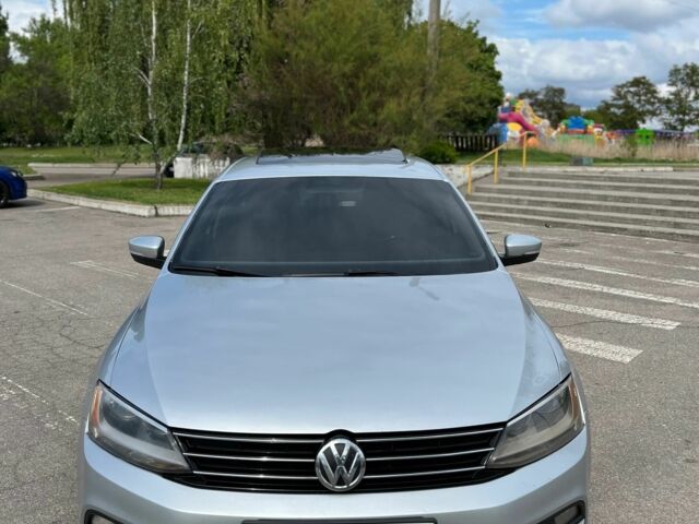 Серый Фольксваген Джетта, объемом двигателя 1.8 л и пробегом 193 тыс. км за 9600 $, фото 1 на Automoto.ua