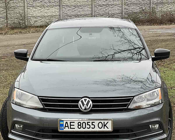 Серый Фольксваген Джетта, объемом двигателя 1.8 л и пробегом 213 тыс. км за 10500 $, фото 1 на Automoto.ua