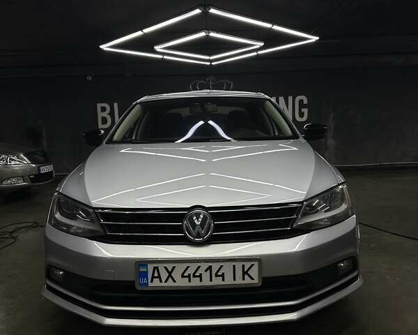 Серый Фольксваген Джетта, объемом двигателя 1.8 л и пробегом 202 тыс. км за 9700 $, фото 1 на Automoto.ua