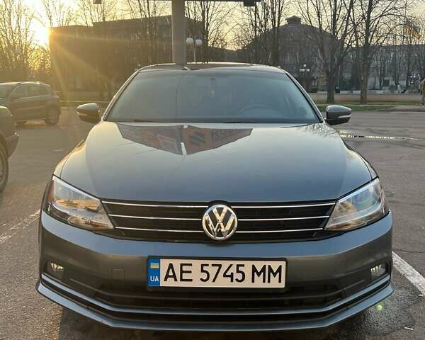 Серый Фольксваген Джетта, объемом двигателя 1.8 л и пробегом 148 тыс. км за 10500 $, фото 1 на Automoto.ua