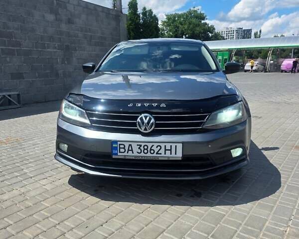 Серый Фольксваген Джетта, объемом двигателя 2 л и пробегом 130 тыс. км за 8500 $, фото 1 на Automoto.ua