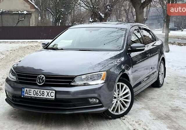 Серый Фольксваген Джетта, объемом двигателя 1.8 л и пробегом 184 тыс. км за 12000 $, фото 1 на Automoto.ua