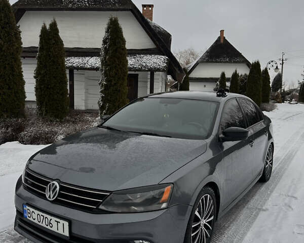 Серый Фольксваген Джетта, объемом двигателя 1.8 л и пробегом 149 тыс. км за 10300 $, фото 1 на Automoto.ua