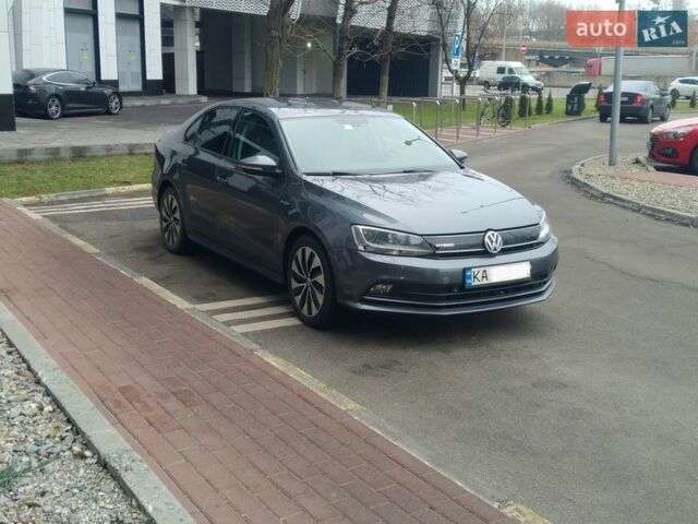 Серый Фольксваген Джетта, объемом двигателя 1.4 л и пробегом 119 тыс. км за 11700 $, фото 1 на Automoto.ua