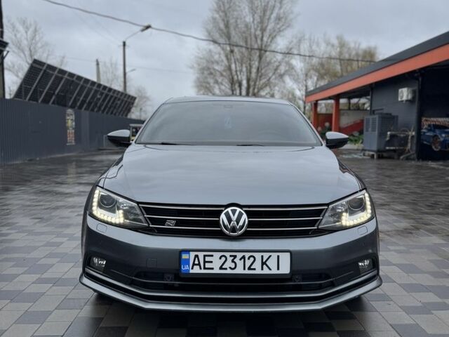 Серый Фольксваген Джетта, объемом двигателя 2 л и пробегом 167 тыс. км за 13300 $, фото 1 на Automoto.ua