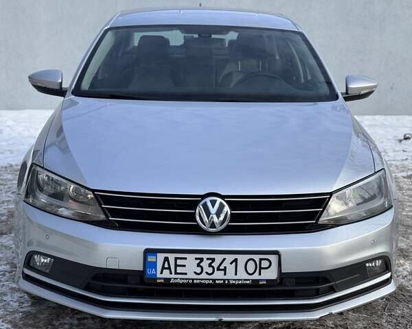 Серый Фольксваген Джетта, объемом двигателя 1.6 л и пробегом 213 тыс. км за 12200 $, фото 1 на Automoto.ua