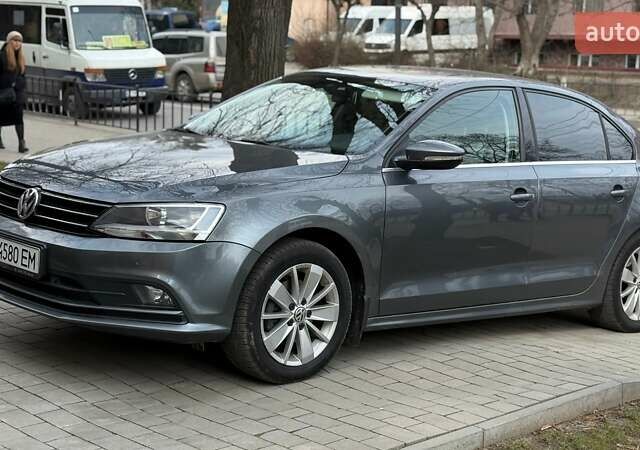 Серый Фольксваген Джетта, объемом двигателя 1.6 л и пробегом 186 тыс. км за 13600 $, фото 1 на Automoto.ua