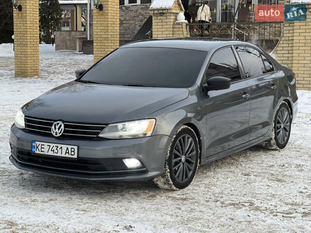 Серый Фольксваген Джетта, объемом двигателя 1.8 л и пробегом 127 тыс. км за 9899 $, фото 1 на Automoto.ua