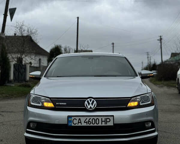 Сірий Фольксваген Джетта, об'ємом двигуна 1.39 л та пробігом 144 тис. км за 11999 $, фото 1 на Automoto.ua