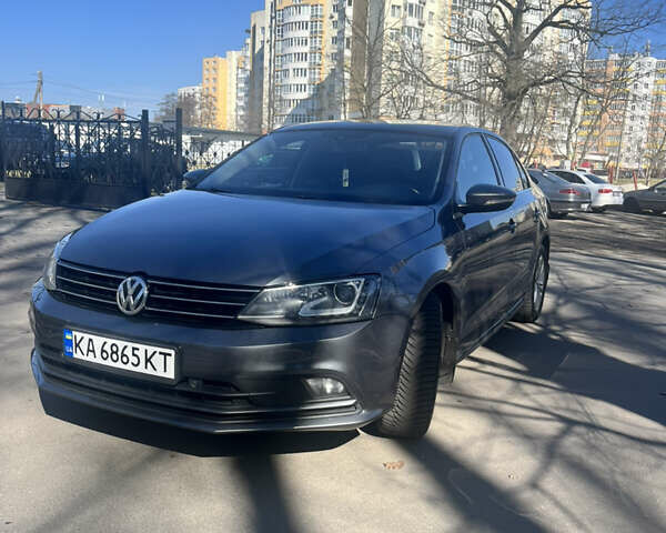 Серый Фольксваген Джетта, объемом двигателя 1.6 л и пробегом 258 тыс. км за 10700 $, фото 1 на Automoto.ua