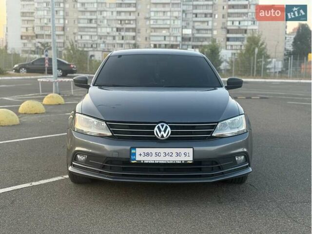 Сірий Фольксваген Джетта, об'ємом двигуна 1.8 л та пробігом 270 тис. км за 11000 $, фото 1 на Automoto.ua