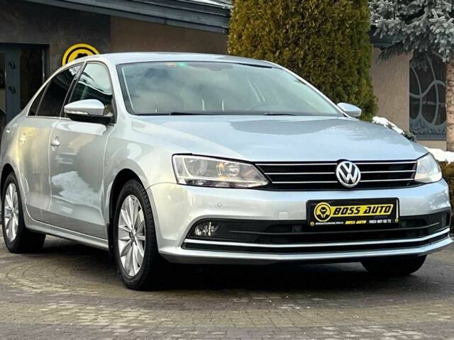 Серый Фольксваген Джетта, объемом двигателя 1.6 л и пробегом 186 тыс. км за 12200 $, фото 1 на Automoto.ua