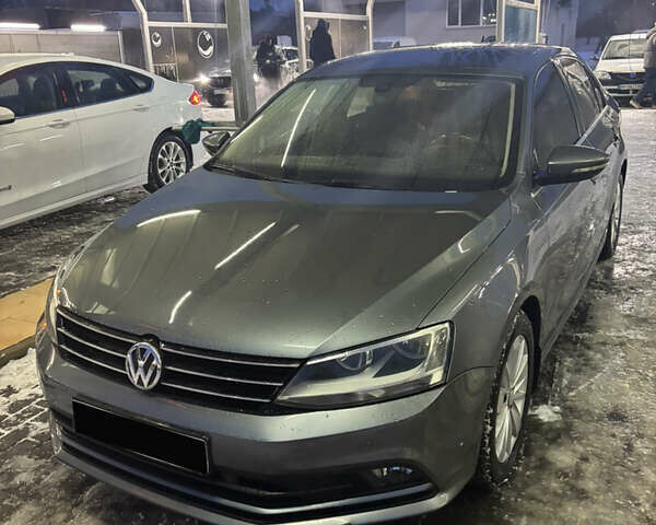 Серый Фольксваген Джетта, объемом двигателя 1.6 л и пробегом 186 тыс. км за 10000 $, фото 1 на Automoto.ua