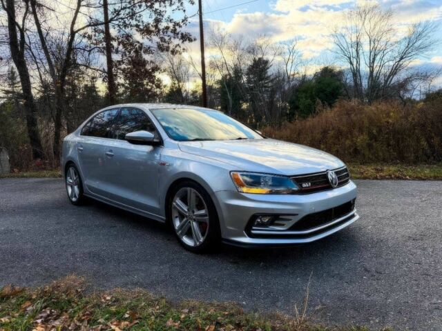 Сірий Фольксваген Джетта, об'ємом двигуна 2 л та пробігом 75 тис. км за 1700 $, фото 1 на Automoto.ua