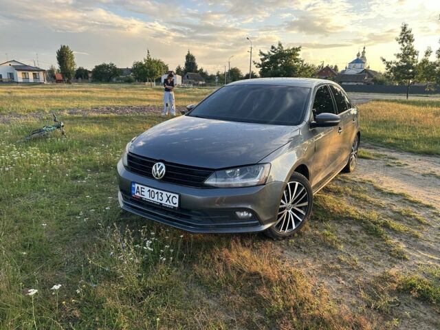 Сірий Фольксваген Джетта, об'ємом двигуна 1.4 л та пробігом 149 тис. км за 11500 $, фото 1 на Automoto.ua