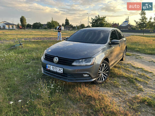 Серый Фольксваген Джетта, объемом двигателя 1.39 л и пробегом 149 тыс. км за 10500 $, фото 1 на Automoto.ua
