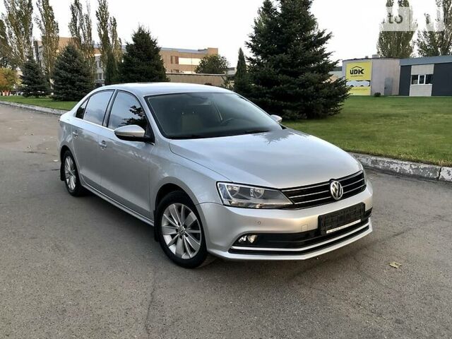 Фольксваген Джетта 2017 у Дніпро (Дніпропетровську) на Automoto.ua Сірий Фольксваген Джетта, об'ємом двигуна 1.6 л та пробігом 51 тис. км за 13800 $, фото 1 на Automoto.ua