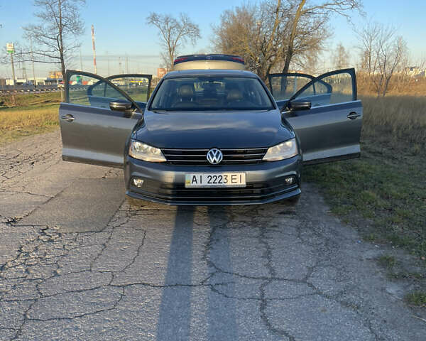 Серый Фольксваген Джетта, объемом двигателя 1.8 л и пробегом 126 тыс. км за 11999 $, фото 1 на Automoto.ua