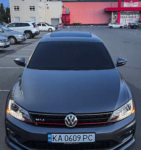 Серый Фольксваген Джетта, объемом двигателя 2 л и пробегом 174 тыс. км за 12000 $, фото 1 на Automoto.ua