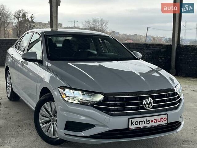 Серый Фольксваген Джетта, объемом двигателя 1.39 л и пробегом 47 тыс. км за 14499 $, фото 1 на Automoto.ua