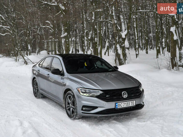 Серый Фольксваген Джетта, объемом двигателя 1.4 л и пробегом 49 тыс. км за 15700 $, фото 1 на Automoto.ua