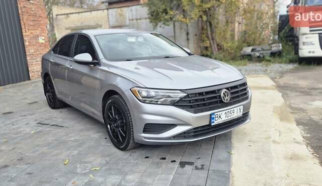 Серый Фольксваген Джетта, объемом двигателя 1.4 л и пробегом 120 тыс. км за 13700 $, фото 1 на Automoto.ua