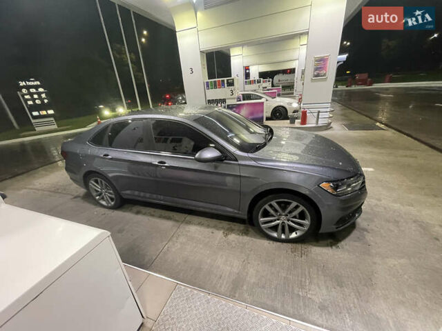 Серый Фольксваген Джетта, объемом двигателя 1.4 л и пробегом 120 тыс. км за 15000 $, фото 1 на Automoto.ua