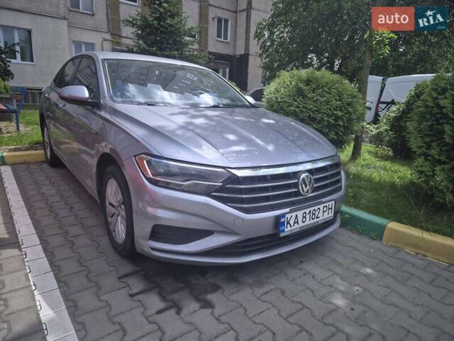 Серый Фольксваген Джетта, объемом двигателя 1.4 л и пробегом 229 тыс. км за 13500 $, фото 1 на Automoto.ua