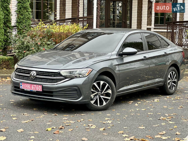 Серый Фольксваген Джетта, объемом двигателя 1.5 л и пробегом 40 тыс. км за 17700 $, фото 1 на Automoto.ua
