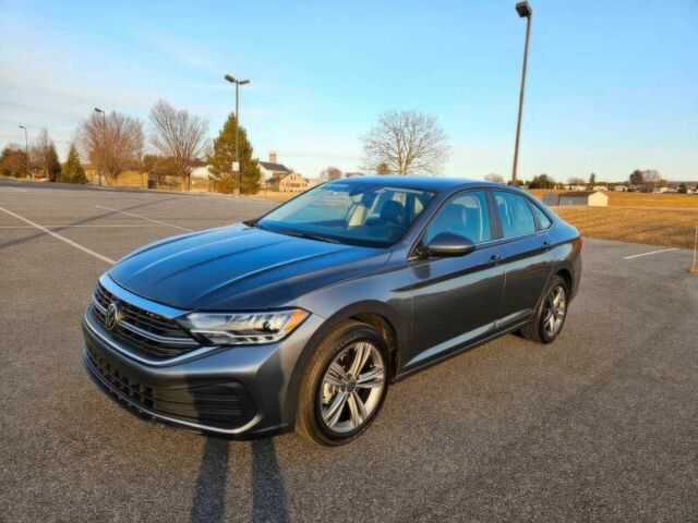 Сірий Фольксваген Джетта, об'ємом двигуна 1.5 л та пробігом 30 тис. км за 9600 $, фото 1 на Automoto.ua