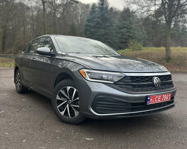 Сірий Фольксваген Джетта, об'ємом двигуна 1.5 л та пробігом 7 тис. км за 19800 $, фото 1 на Automoto.ua