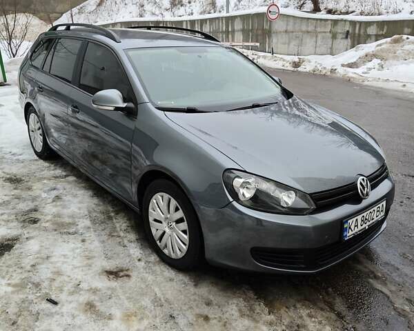 Серый Фольксваген Джетта, объемом двигателя 2.5 л и пробегом 180 тыс. км за 8000 $, фото 1 на Automoto.ua