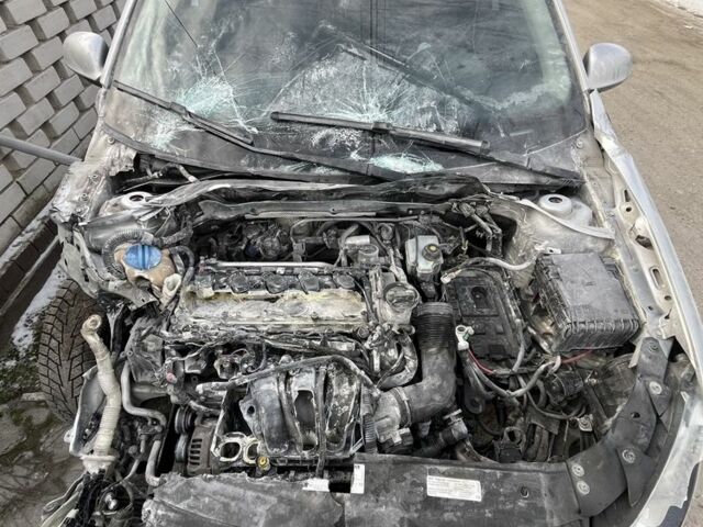 Серый Фольксваген Джетта, объемом двигателя 2.5 л и пробегом 158 тыс. км за 3000 $, фото 1 на Automoto.ua