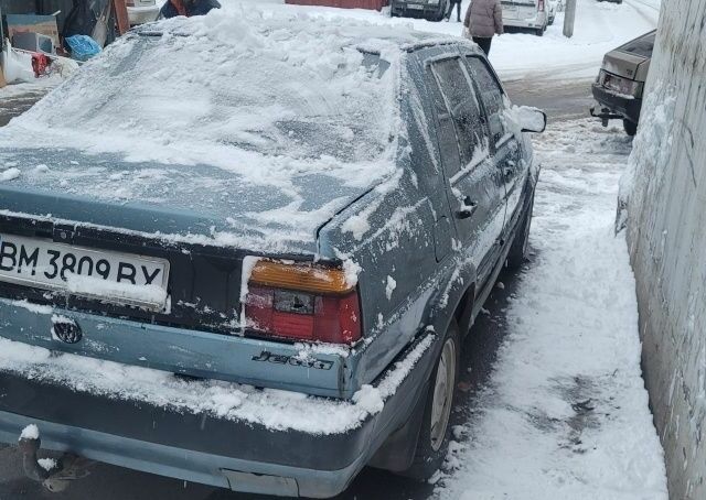 Синій Фольксваген Джетта, об'ємом двигуна 1.6 л та пробігом 280 тис. км за 784 $, фото 1 на Automoto.ua