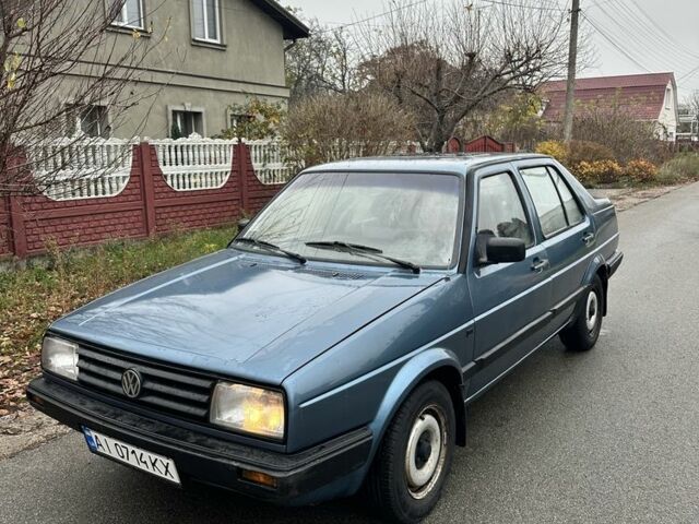 Синий Фольксваген Джетта, объемом двигателя 1.6 л и пробегом 200 тыс. км за 1800 $, фото 1 на Automoto.ua