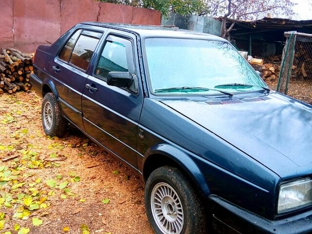 Фольксваген Джетта 1991 в Бершаде на Automoto.ua Синий Фольксваген Джетта, объемом двигателя 1.6 л и пробегом 420 тыс. км за 950 $, фото 1 на Automoto.ua