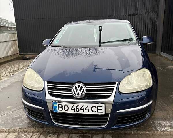 Синий Фольксваген Джетта, объемом двигателя 1.6 л и пробегом 212 тыс. км за 5950 $, фото 1 на Automoto.ua