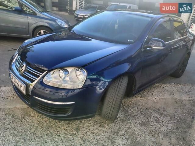 Синий Фольксваген Джетта, объемом двигателя 1.6 л и пробегом 229 тыс. км за 5000 $, фото 1 на Automoto.ua