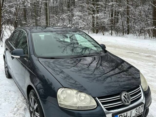 Синий Фольксваген Джетта, объемом двигателя 1.6 л и пробегом 204 тыс. км за 2699 $, фото 1 на Automoto.ua