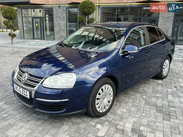Синий Фольксваген Джетта, объемом двигателя 1.6 л и пробегом 214 тыс. км за 6999 $, фото 1 на Automoto.ua