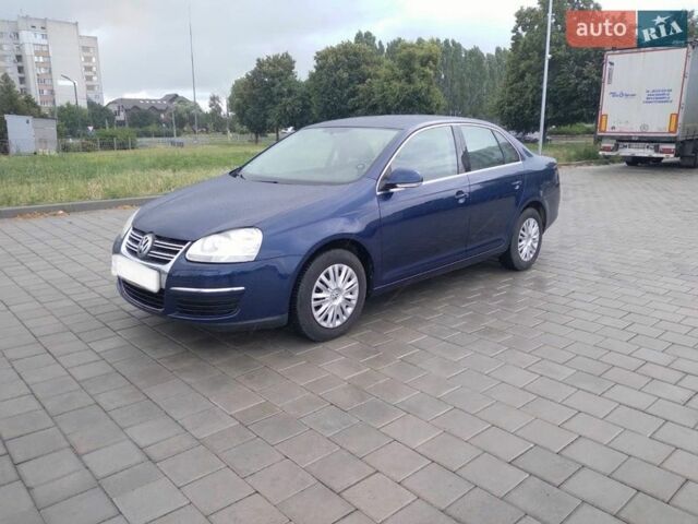 Синий Фольксваген Джетта, объемом двигателя 1.6 л и пробегом 214 тыс. км за 6700 $, фото 1 на Automoto.ua