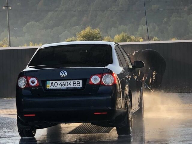 Синій Фольксваген Джетта, об'ємом двигуна 1.6 л та пробігом 136 тис. км за 6150 $, фото 1 на Automoto.ua