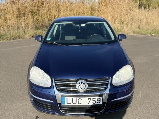 Фольксваген Джетта 2008 в Славянске на Automoto.ua Синий Фольксваген Джетта, объемом двигателя 1.9 л и пробегом 312 тыс. км за 3100 $, фото 1 на Automoto.ua