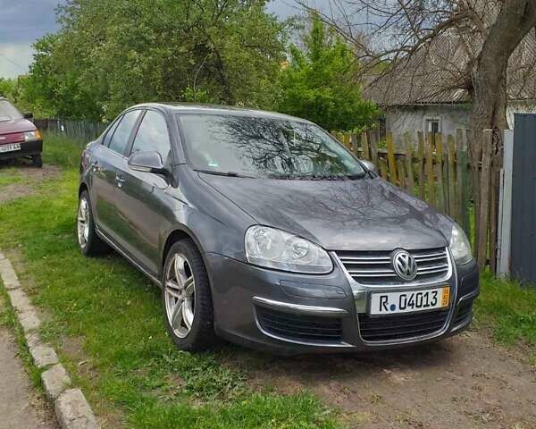 Синій Фольксваген Джетта, об'ємом двигуна 1.6 л та пробігом 234 тис. км за 5650 $, фото 1 на Automoto.ua