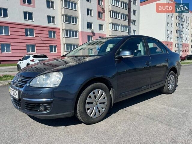 Синій Фольксваген Джетта, об'ємом двигуна 1.6 л та пробігом 238 тис. км за 5499 $, фото 1 на Automoto.ua