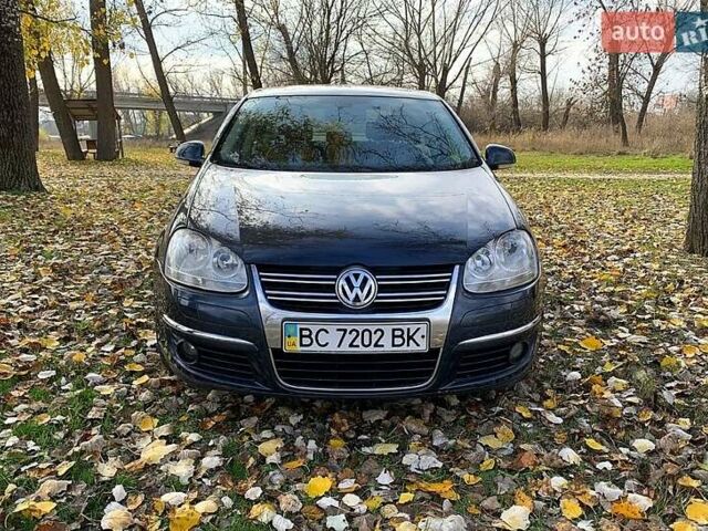 Синий Фольксваген Джетта, объемом двигателя 1.6 л и пробегом 227 тыс. км за 5700 $, фото 1 на Automoto.ua